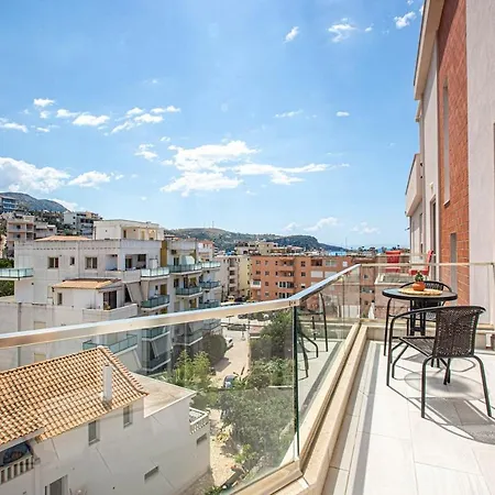 Ama's 2br Ap 6 Parking, Balcony & Kitchen Apartment